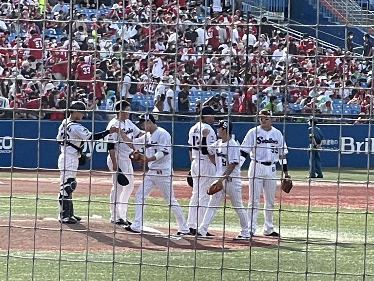 chemy00321's tweet photo. 現地すわほー！＼(^o^)／
スワクル石川さんユニ着て応燕していました🙏181勝目おめでとうございます♪
投打がかみあい、HRたくさん観られて傘ふりふりできて楽しかったです😆 https://t.co/JSR8EeYrHA