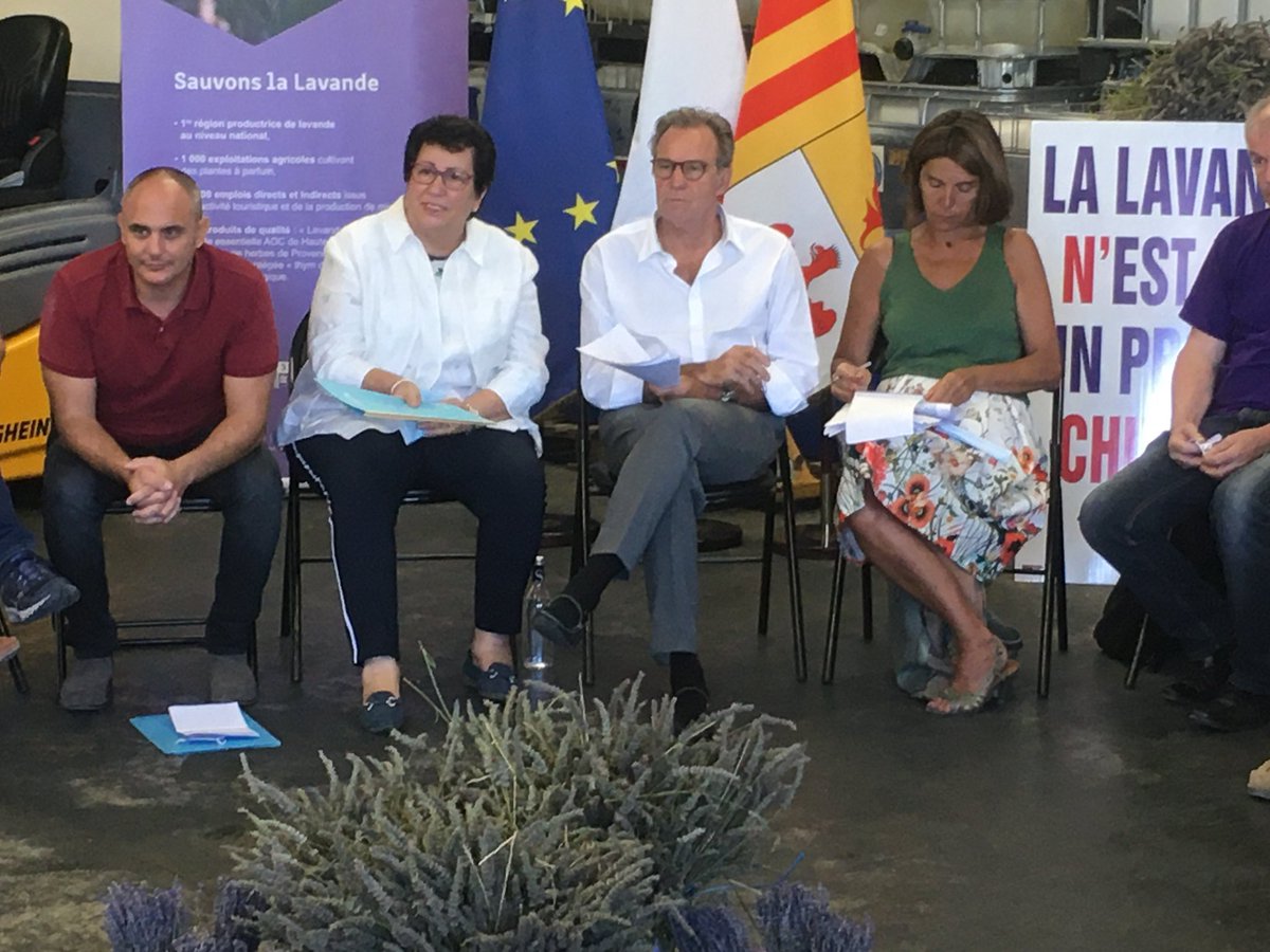 Tout mon soutien à la tribune des 110 sénateurs pilotée par <a href="/JmarnaudJean/">JEAN-MICHEL ARNAUD</a> !

Depuis 2 ans, avec <a href="/e_barreille/">Eliane Barreille</a>, Dominique #Santoni et <a href="/martinb24207979/">martin benedicte</a>, nous portons ce dossier auprès des institutions européennes.

Non, la lavande n’est pas, et ne sera jamais, un produit chimique !