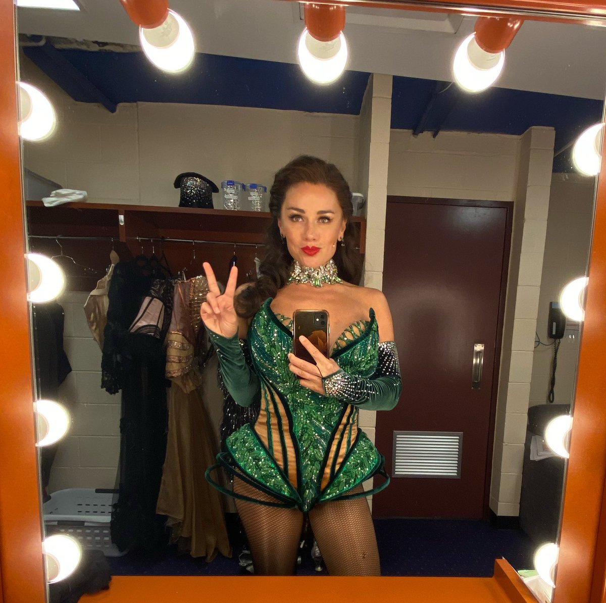 🧚 
Happy 200 shows <a href="/MoulinMusicalAU/">Moulin Rouge The Musical - Australia</a> 

#satine #moulinrougethemusical