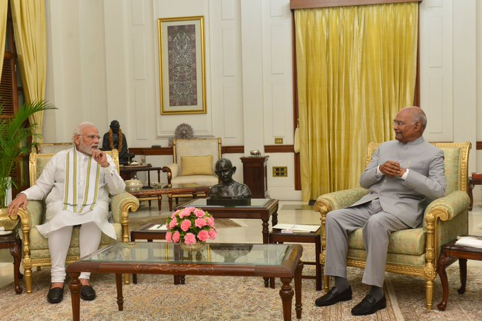 Delhi | Prime Minister Narendra Modi calls on President Ram Nath Kovind at Rasht... - Kannada News