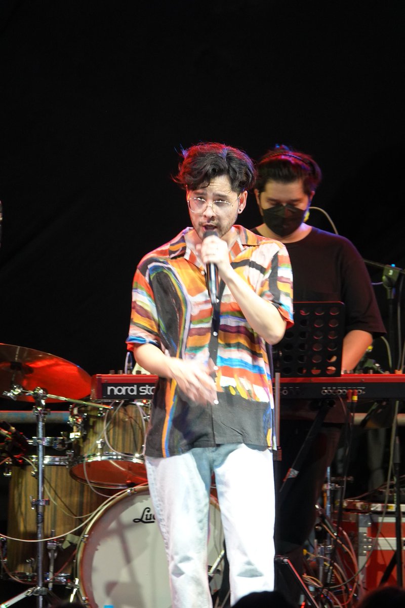 StoryTravelor's tweet photo. พี่ทอม​ 4​ สี​ #Tomisara https://t.co/7QbaGPmxqa