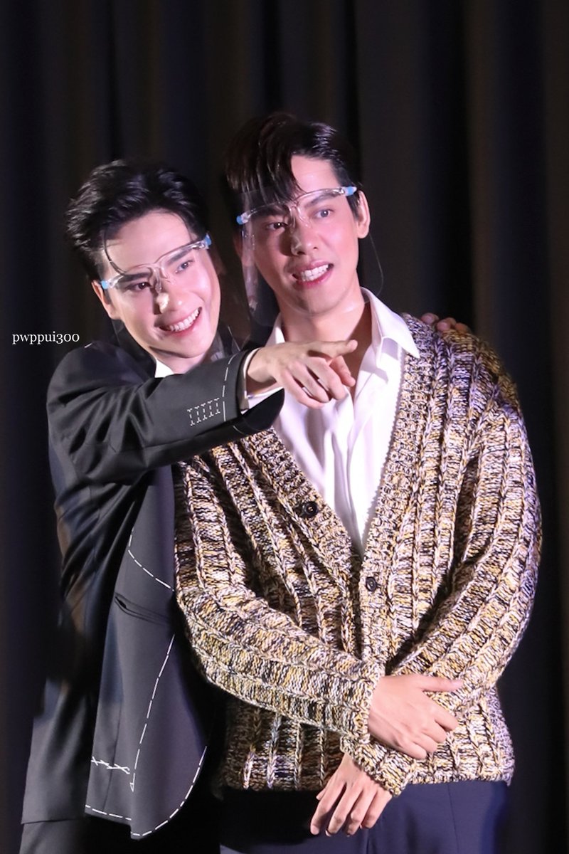 pwppui300's tweet photo. 📸[19.06.22] 😁.. H A P P Y..😁
#ทริอาชCharityxEP10
#TEeThanapon #TaeDarvid https://t.co/fErmxNgSM4