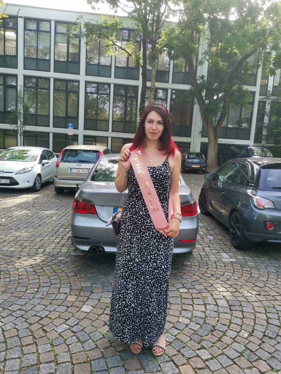 OhMyGodItsEline's tweet photo. Vrijgezellenfeest was top 🎊 Nu aftellen naar de grote dag. 💍 https://t.co/BNV6WN4n7w