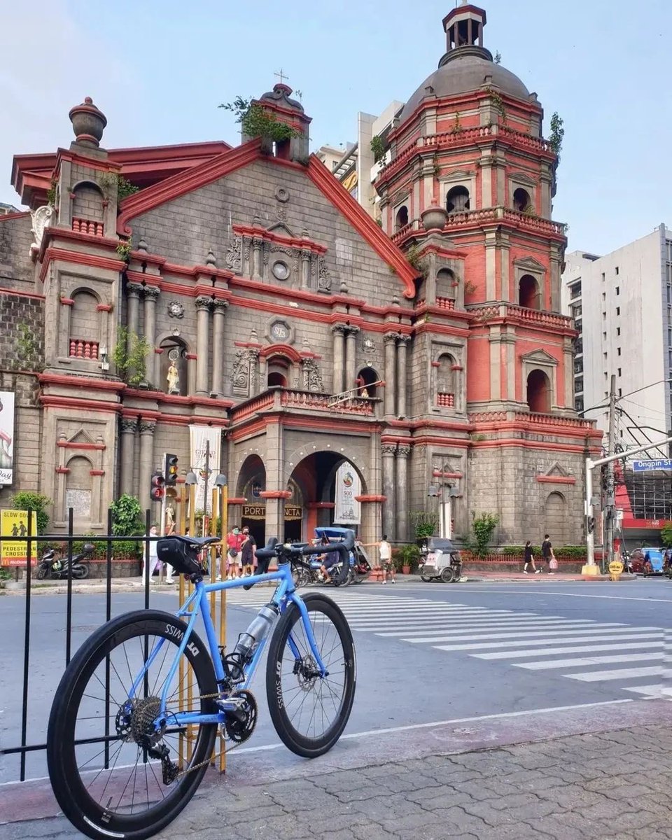 steelisrealrgc's tweet photo. Nothing better than fantastic veiws and doing it on a fantastic bike! This @Surly_Bikes Midnight Special definitely fits that bill!
#intergalacticsurlybikes #surlybikes #steelisreal #steelbikes #dropbar #adventurebike #gravelbike #architecture #heritage #beautiful #philippines https://t.co/IQZolqaInC