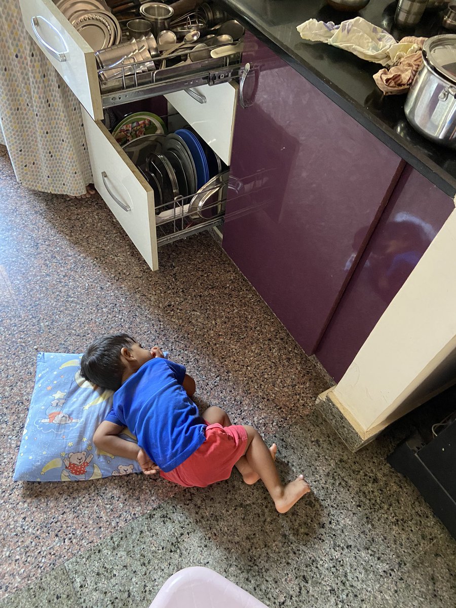 arshiv_puli's tweet photo. high command should put me to sleep😴 with at least two stories… until then my protest continues 😜
#mydemands
#Protest https://t.co/QfmQZGXGhI