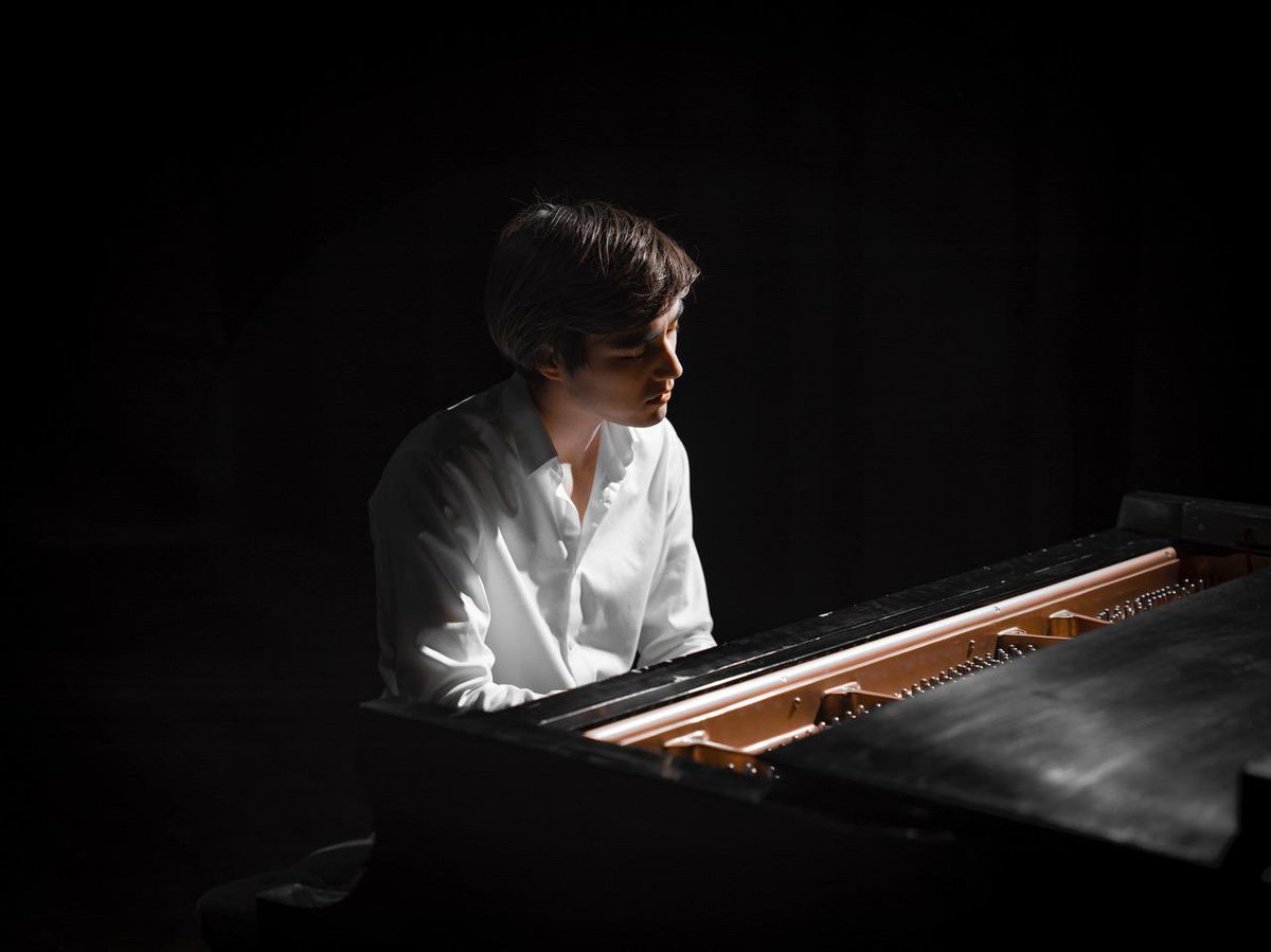 Kim Bernard est le coup de ❤️ du jour des Carnets de Gautier Capuçon ce matin à 11h sur <a href="/radioclassique/">Radio Classique</a> ! L’occasion de découvrir notre jeune lauréat et son premier album sorti vendredi!  <a href="/GautierCapucon/">Gautier CAPUÇON</a>