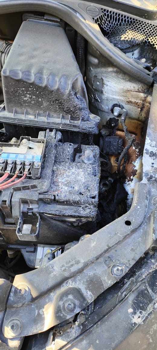 SanilVerma6's tweet photo. @VW @volkswagenindia SHAME ON YOU! FRAUD ! CHEATERS! 
My @VW polo caught fire while i was driving it, now my car is lying in a @volkswagenindia garage for over 5MONTHS straight with no resolution. I have been repeatedly harassed by @VW employees. NEED HELP !! https://t.co/rrKb180MWa