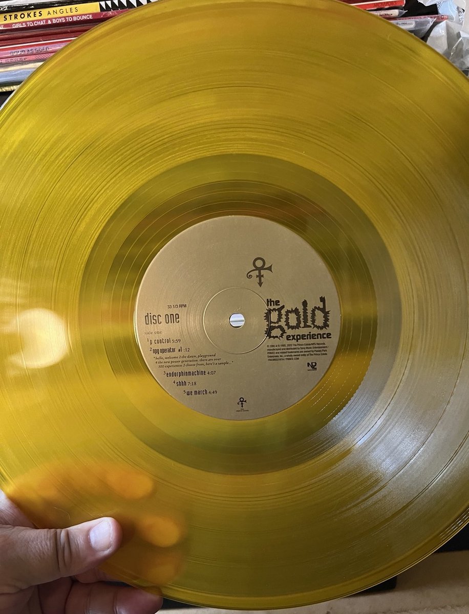 <a href="/prince/">Prince</a> &amp; <a href="/SonyLegacyRecs/">Legacy Recordings</a> <a href="/SonyMusicNL/">Sony Music Netherlands</a> 

EU (Left) versus US/AUS (Right)

🤷‍♂️WHY ?????!!!!! 🤷‍♂️

#Prince #TheGoldExperience
#RecordStoreDay #RSD2022