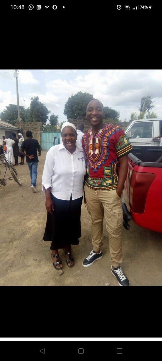 FloydBeliever's tweet photo. I only knew my dad for 2 years shortly he left the world, we met in 2001 and died in 2003 sad thing we never took any picture together or have any picture of him,wish I had any of your picture to post  on this special day 
  but I celebrate my mum for playing both roles
#bambika https://t.co/henHXTfH0b