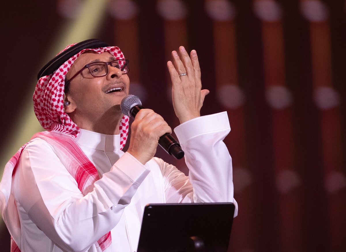 Abdulmajeed6531's tweet photo. ثلاث ليالي مثل الحلم الجميل عشتها معاكم حبايبي في #الكويت ما راح انسى فيها محبتكم وفرحتي بـ لقاكم .. بوسة تقدير لـ صغيركم وكبيركم، وشكراً بو فواز الغالي وروتانا وكل القائمين والاعلام.. الله لا يخليني  منكم ويجمعنا بمناسبات جاية💙🌷 https://t.co/Qg7X0WuF0K