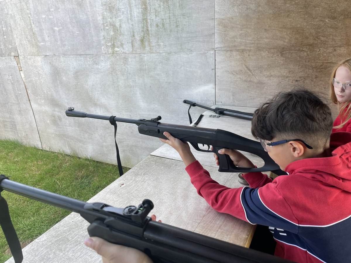 MissTLongshaw1's tweet photo. Morning shoot @LongshawAcademy https://t.co/bANLFNQ6o8