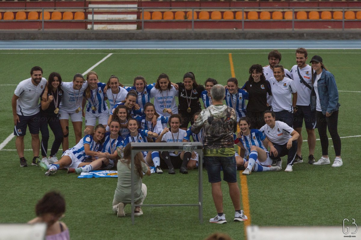 ⚽️ FOTOGALERÍA | <a href="/RealSociedadFEM/">Real Sociedad Femenino</a> - <a href="/SDEibar/">SD Eibar</a> B

🗓️ (12/06/22) Final Copa Vasca <a href="/EFF_FVF/">Euskadiko Futbol Federakundea - Federación Vasca</a> 

🔗: photos.app.goo.gl/tv4QQWQcByDFgX…

#RealSociedad #SDEibar #Futfem