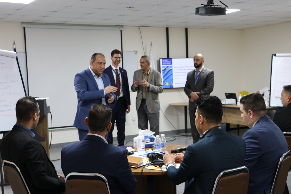 EuamIraq's tweet photo. #EUAMIraq's senior strategic advisors conducted a workshop for 20 participants from various departments in the @socialmoigoviq's Human Resources General Directorate.
The workshop aimed to provide an overview of the concept and processes of #Strategic Human Resources #Planning. https://t.co/FTO1Py9TmN