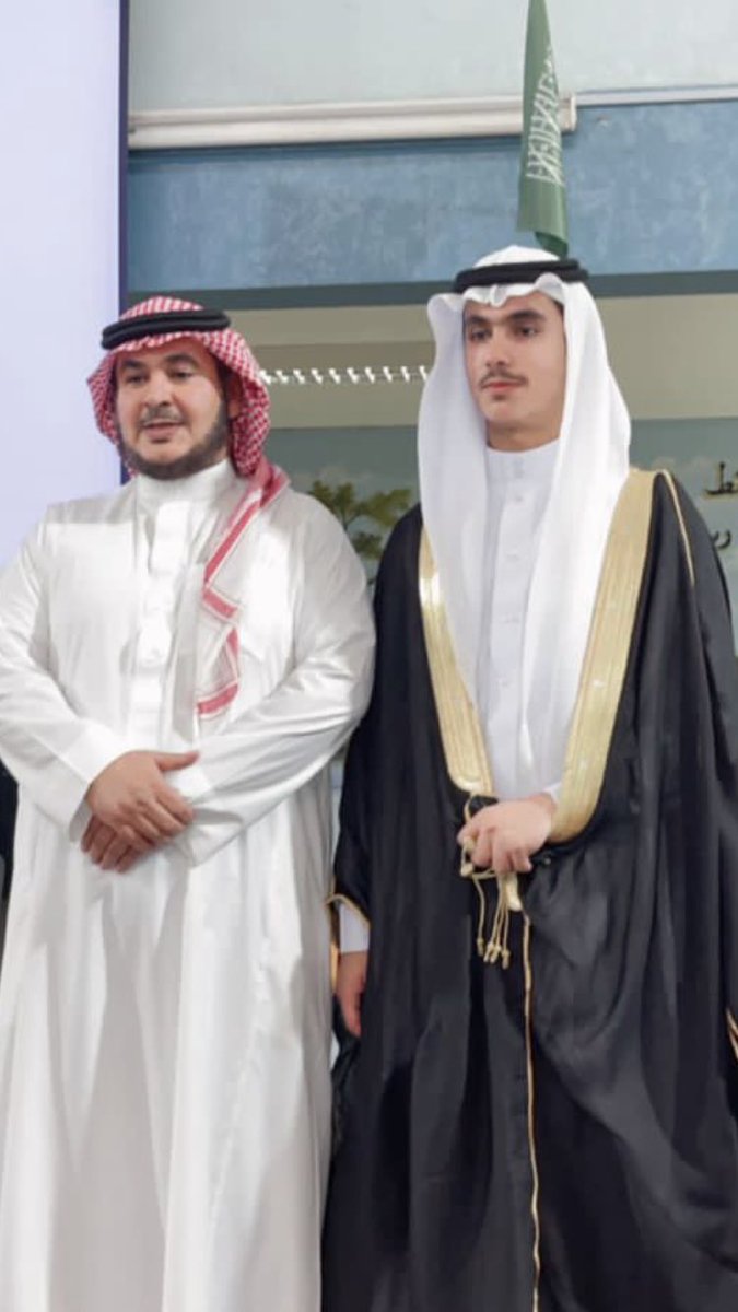 alhfze99's tweet photo. لحظة لطالما تمنيتها وتعبت لأجل أن تنالها اجتهدت ونلت الحمد لله الذي بلغك تخرجك زادك الله رفعة في الدنيا والاخره https://t.co/OjFwerIE8N