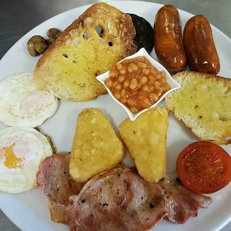 CafeVerde6's tweet photo. #happyfathersday #specialday #fathersdaybrunch #fathersdaybreakfast❤️ #coffee #eggbenedicts #homemadelemonade🍋 #dogfriendly #lovelocal #teddington #kingstonroad #hamptonwick #richmond #icedlatte #smoothie #richmond #awardwinningbutchersausage https://t.co/Vgen2BeCi4