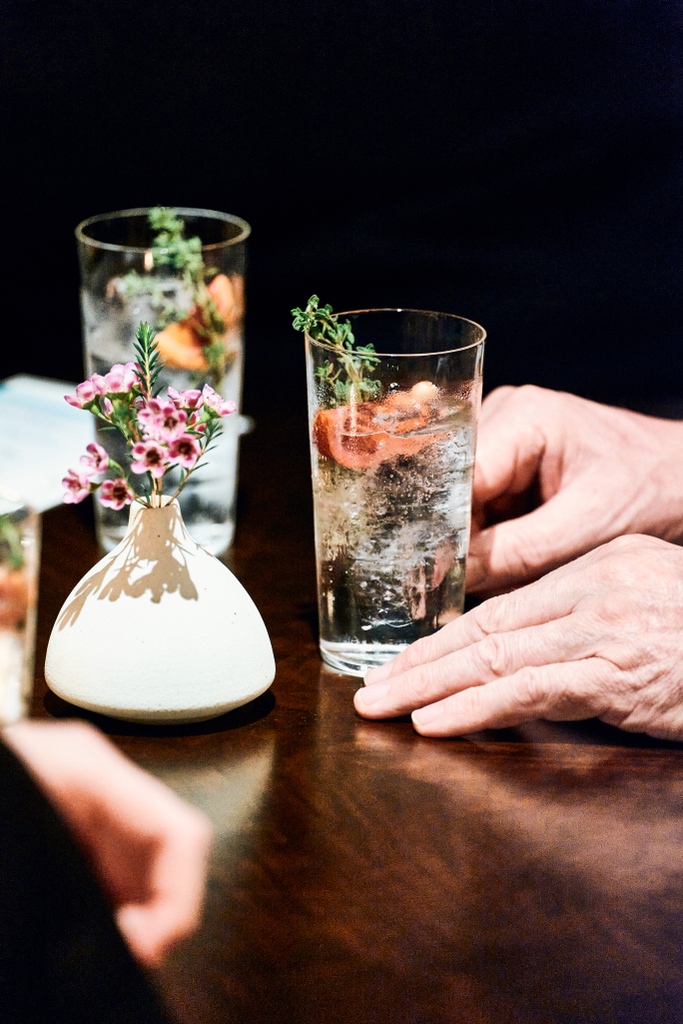 Happy Fathers Day! How are you celebrating today? 

We’ll be kicking back with every Dads’ favourite gin, either mixed with classic tonic or in an original cocktail…

Wherever you are, raise your glass of Nicholson to your Dad this Fathers Day #MakeMineANicholson