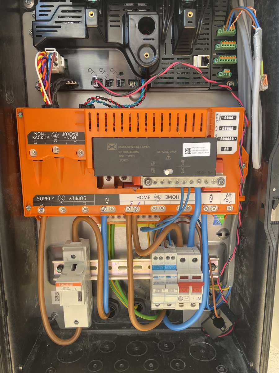 MonksElectrical's tweet photo. #TeslaPowerwall gateway 2 installed for  ⁦@SoakUpTheSunLTD⁩ by ⁦@MonksElectrical⁩ looks good even without the cover. https://t.co/iYxVJPNWX3