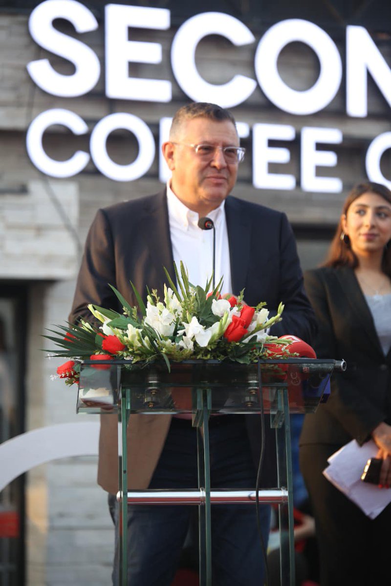 mass_mgm's tweet photo. Alhamdulilah -
Mr. Jim Ragas inaugurated the 50th franchise of Second Cup located under the astonishing “World’s Tallest Horse Mascots” at Blue World City on the 10th Anniversary of Second Cup In Pakistan. #secondcupcoffee #Pakistan #BWC https://t.co/YcEGtQBIr2