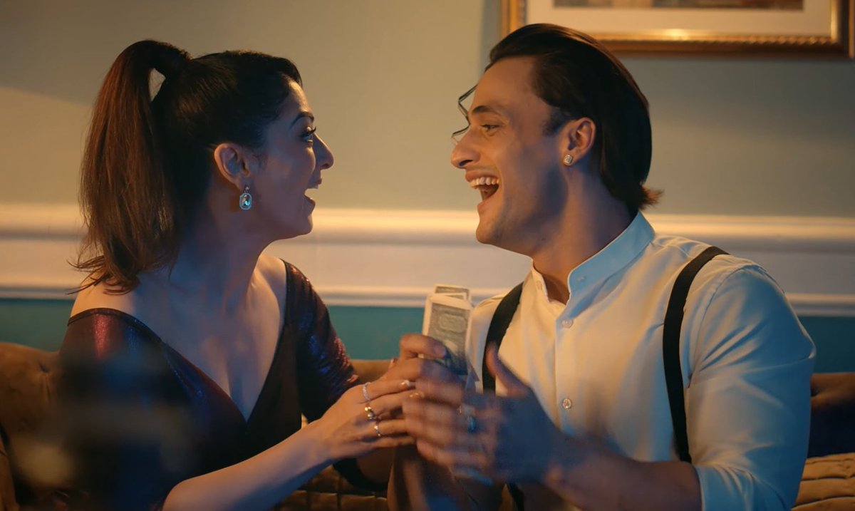 TeamUmarRiaz's tweet photo. "AB KISE BARBAAD KAROGE" Music Video Is Out Now on Ab Bansal Music On @YouTube.

Featuring #AsimRiaz &amp; #SandeepaDhar in Roles of Mastermind Thiefs. Were @imrealasim falls for the partner and gets a betrayal 🥺🥺. Tune in the  melody &amp; enjoy the act.

Link: https://t.co/TG95TdSvds https://t.co/26flL5pXhB