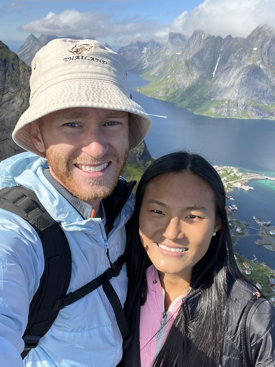 ClaireandPeter_'s tweet photo. Day 108 - Reinebringen https://t.co/INlslU8bzu