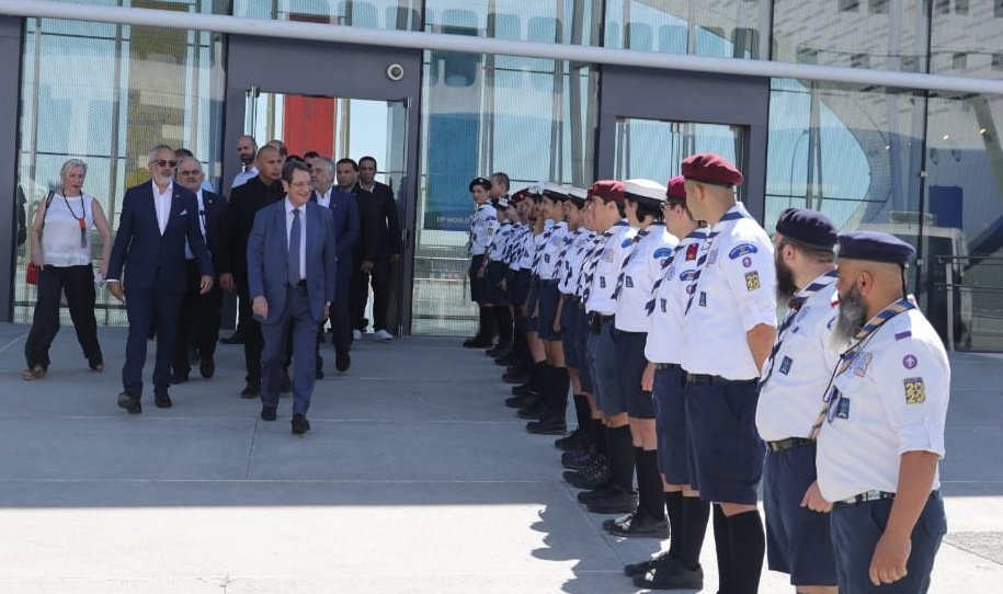 AnastasiadesCY's tweet photo. Είμαι χαρούμενος που μια προσπάθεια πολλών χρόνων επιτέλους γίνεται πραγματικότητα. Η ακτοπλοϊκή σύνδεση Κύπρου - Ελλάδας ξεκινά. Καλό ταξίδι σε όσους σαλπάρουν σήμερα!  
🇨🇾...⛴️...🇬🇷 https://t.co/beJKKFw9oX