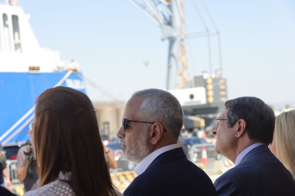 AnastasiadesCY's tweet photo. Είμαι χαρούμενος που μια προσπάθεια πολλών χρόνων επιτέλους γίνεται πραγματικότητα. Η ακτοπλοϊκή σύνδεση Κύπρου - Ελλάδας ξεκινά. Καλό ταξίδι σε όσους σαλπάρουν σήμερα!  
🇨🇾...⛴️...🇬🇷 https://t.co/beJKKFw9oX