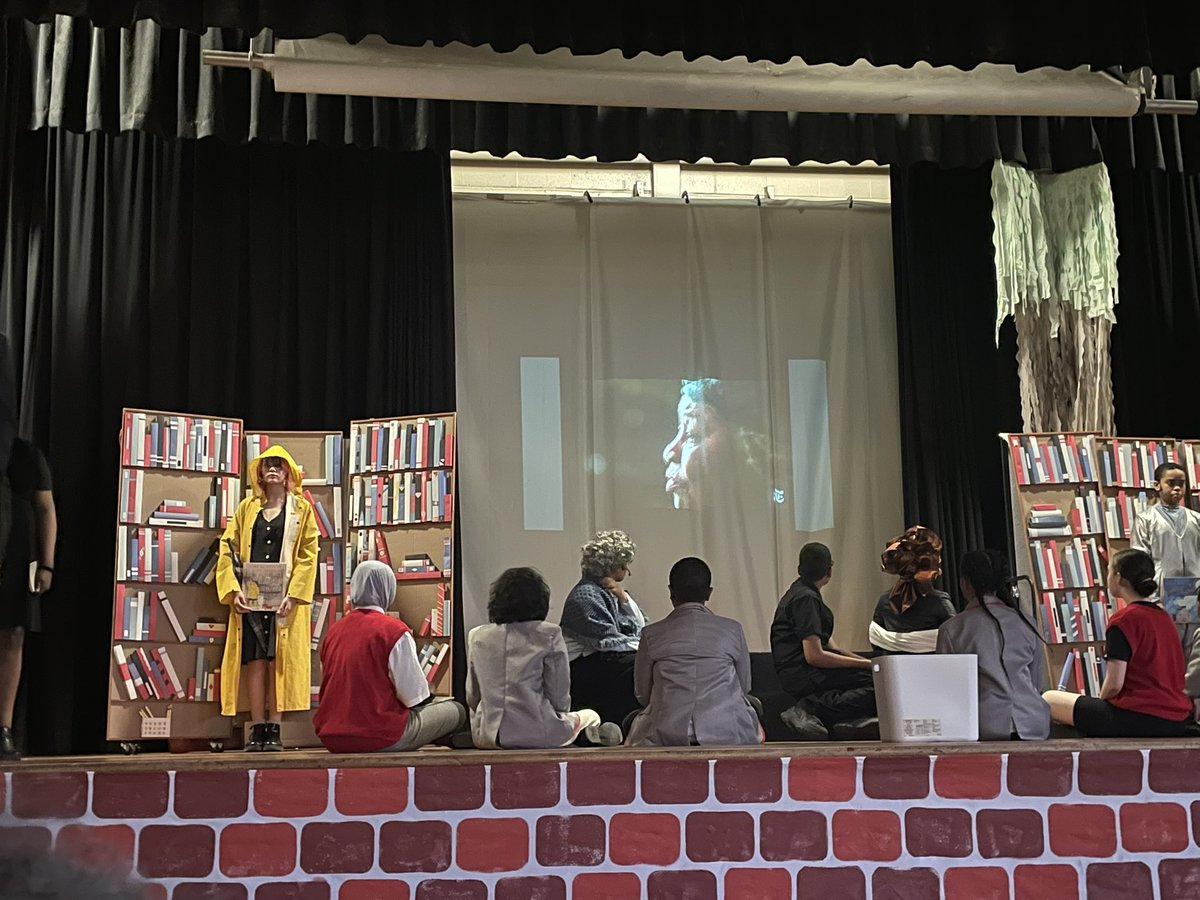 Jameazuberi's tweet photo. Mr Terrence Saunders, what brilliant work! @LHMS students were phenomenal in the theatrical presentation of #ToniMorrison #TheBigBox and #PleaseLouise @tdsb @DeniseHumphrey5 @LC1_TDSB @MmeMandisa @KerwinLiverpool https://t.co/LhM8s7m89u