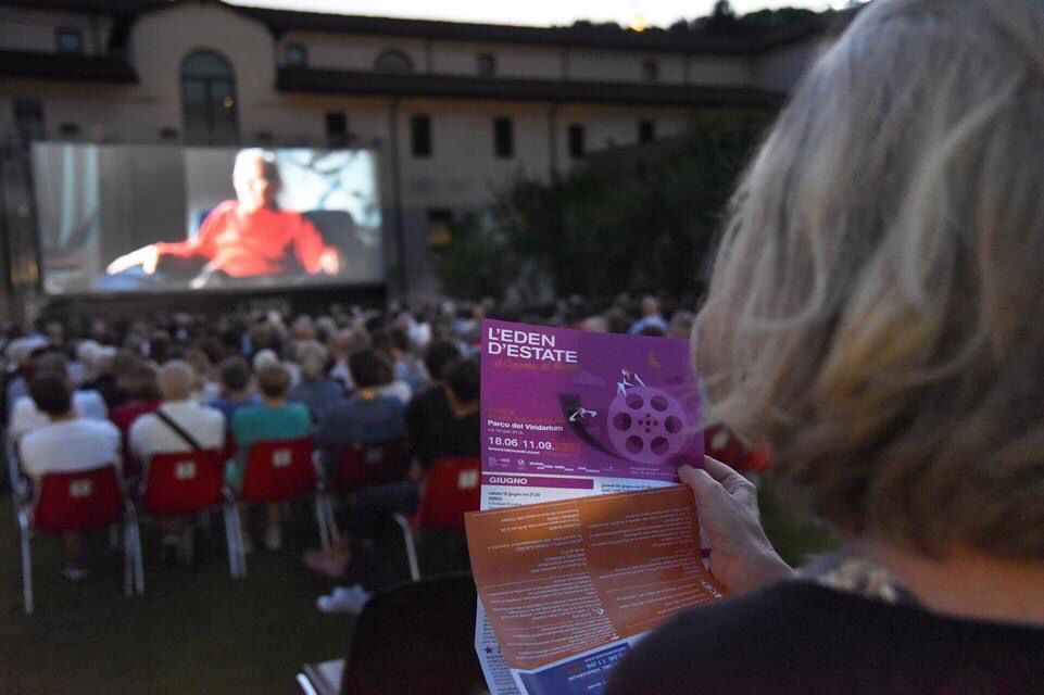 LauCastelletti's tweet photo. #EdendEstate è partito ieri sera con il botto 💥📽🥂 #museosantagiulia #viridarium @NUOVOEDEN @BresciaMusei @ComuneBs @VergaValentina @DelBono2018 https://t.co/D6dIbxwhny