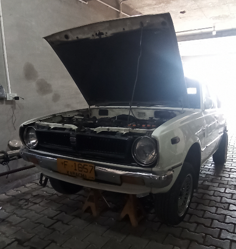 Project11_pk's tweet photo. Theres always light at one end of a corolla 😂
#toyota
#corolla
#ke30 https://t.co/tpdBvD9RD2