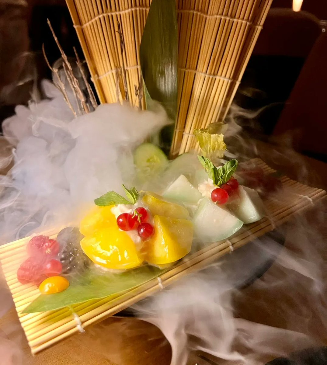 DQliving's tweet photo. #InsideDQ Grab your chopsticks as a brand new Japanese Restaurant, ANAGO, has opened in the heart of Oud Square. Their appetizers, maki selections, mains, desserts, and beverages are flavorsome and delicious!
⏰6:00 PM-12:00 AM
*Book at MyTable App or
WhatsApp: +966591111895 https://t.co/rrZvjKCeKp