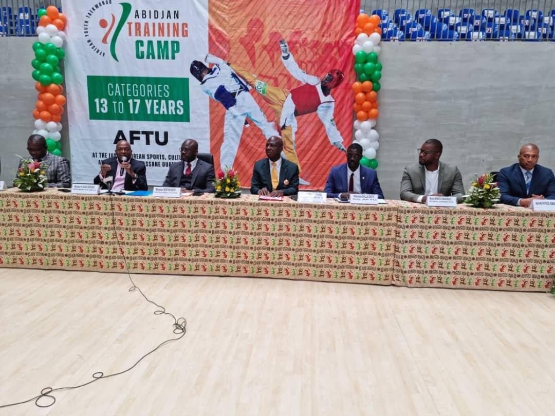 BAMBACheickDan's tweet photo. En ma qualité de Vice-président de l’Union Africaine de Taekwondo, c’est avec plaisir que j’ai pris pars, ce jeudi, au Centre ivoiro-coréen Alassane Ouattara, à l’ouverture du premier camp d’entraînement réservé aux jeunes, dénommé African youth training camp d’Abidjan.
#BCD https://t.co/PXckdvntX0