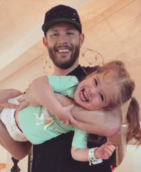 Good Morning #Acklesnation have one beautiful #Jensunday and a Happy Father's day to Jensen Ackles and all the other amazing dad's out their in the world take care much love💕#Jensenackles #FathersDay #weloveyoujensen #foreverjensen #jensen #Jensenfanforever #Happyfatherday2022