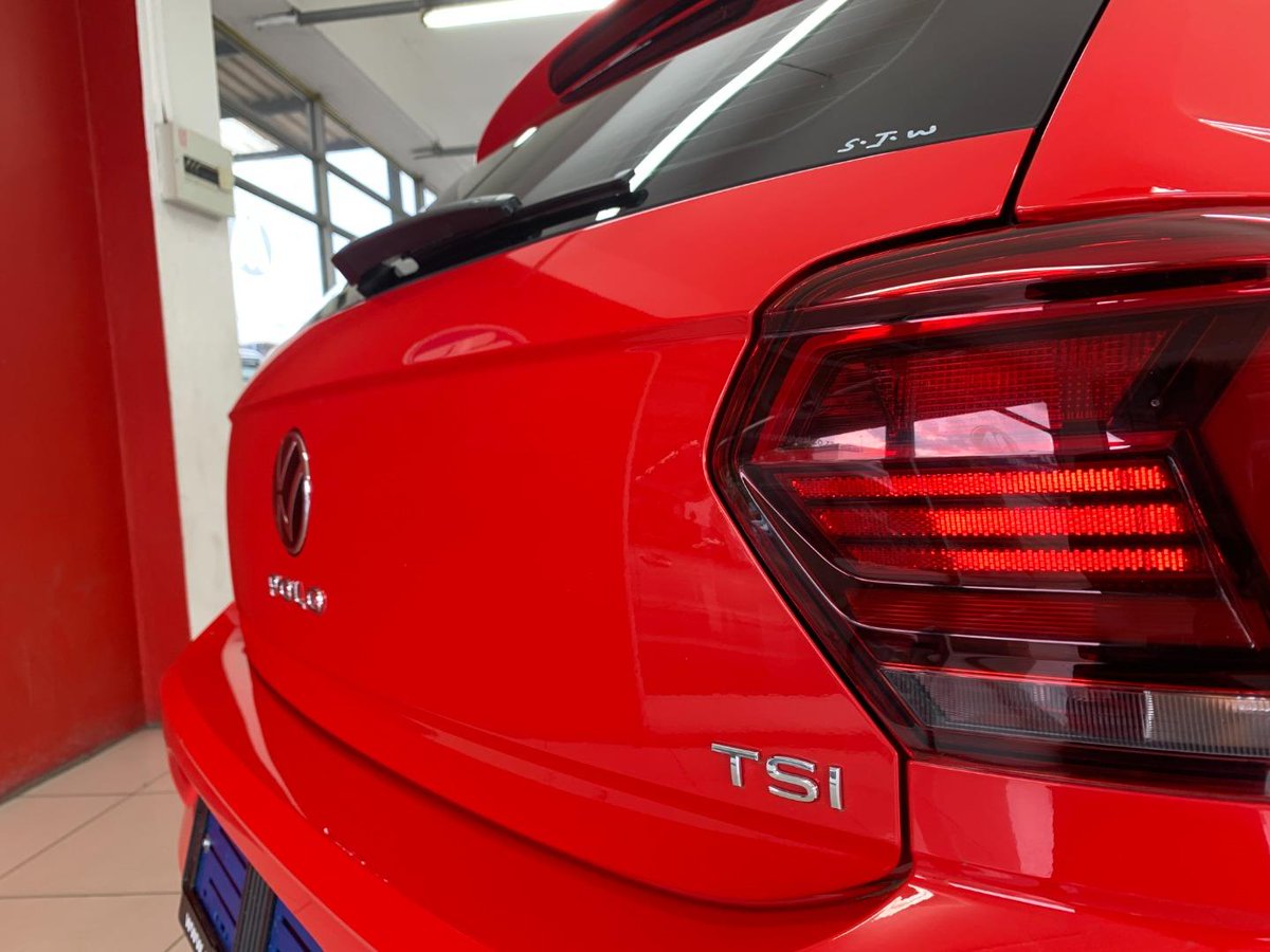 CarmazingSA's tweet photo. 2021 VOLKSWAGEN POLO Hatch 1.0tsi comfortline

123000kms
Immaculate condition
Full service history
Panoramic sunroof
Bluetooth
Fuel Saver
Eye catching
Lots of features

Finance available. Trade ins welcome.

sales@carmazing.co.za

R352 900 https://t.co/zeBWmB7Tmw