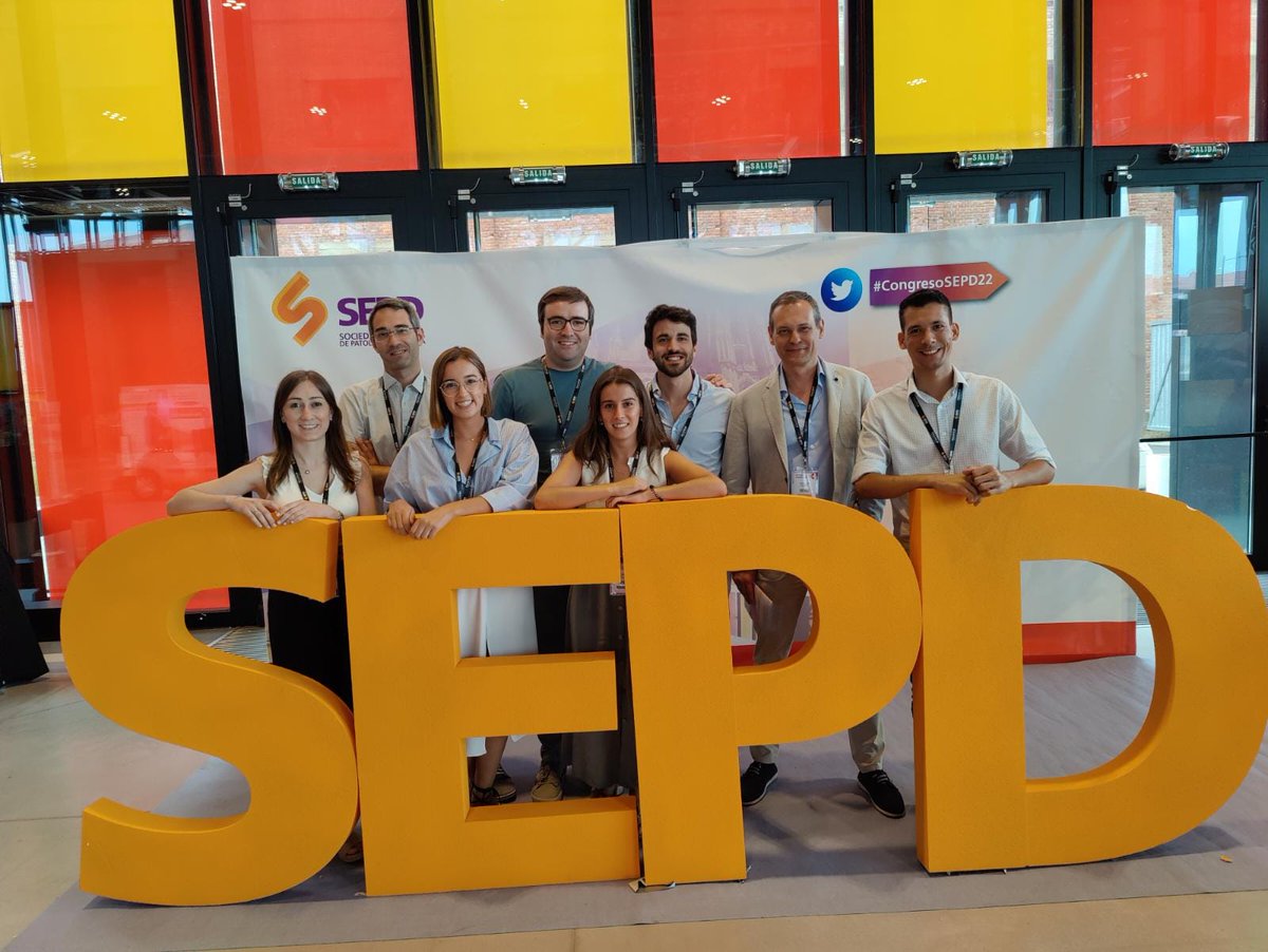 DigestivoPalen's tweet photo. La representación del Servicio de Aparato Digestivo del Complejo Asistencial Universitario de Palencia en la #Sepd2022... ¡Mucho aprendido y por aprender! https://t.co/aKxb5TgBtk