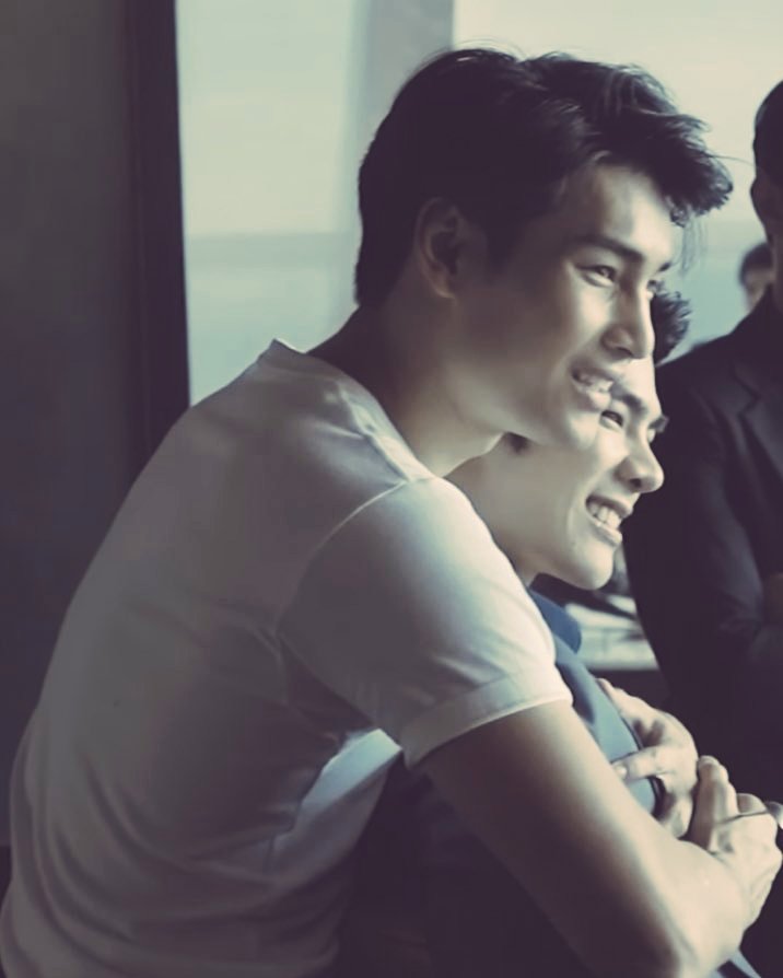 ในจอ&amp;นอกจอ
ทำไมต้องกอดกันมากขนาดนั้นด้วย😍พวกเธอสงสารคนโสดอย่างฉันบ้าง 😭หวานอยู่นั้นแหละอาโป ไม่รู้จะพูดยังไงแหละ เหม็นความรักนะอ่ะ
#มายอาโป