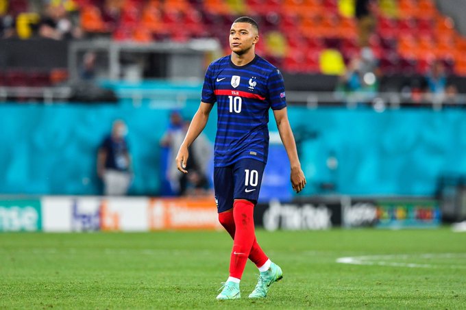 Lui Considerait Qu Il N Y Avait Pas Eu De Racisme Mbappe Recadre Le Graet Sur L Apres Euro Liberation