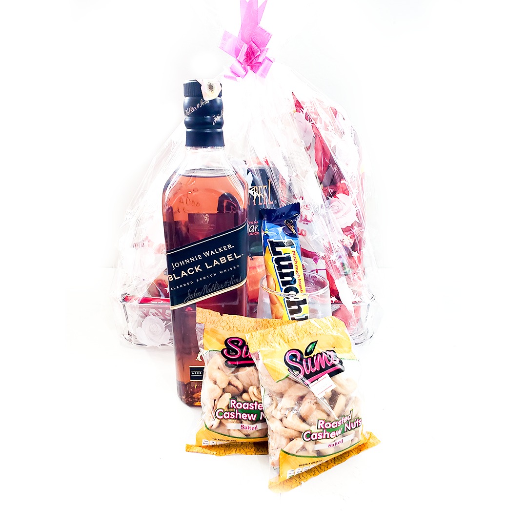 QuickPickUG's tweet photo. No idea on what to get your Dad, Dad to your Kids, Father figure in your life for Father's day?
Worry not, just visit any of our branches in Naguru, Namugongo &amp; Kira-Bulindo and get him any of these gift hampers. We await to serve you🤗
#QuickPickSuperMarketsUG
#HappyFathersDay https://t.co/RXcWLrqgmO
