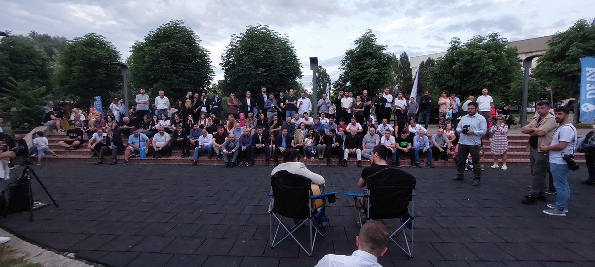 Genel Başkanımız Sayın Ali Babacan'ı Çansera Parkı'nda ağırladık, müzik dinledik.

Çok keyifli bir gün oldu. Gençlerle, parktaki hemşerilerimizle sohbet etti.  Umudumuz yüksek, güzel günler yakın💧🌱

Teşekkür ediyoruz.