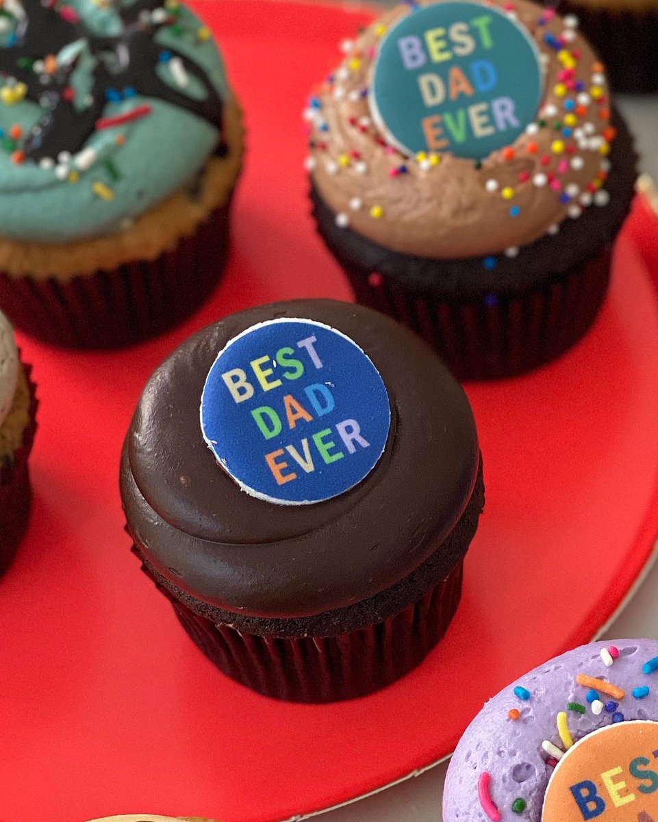 Happy #fathersday! 💙🧁💙