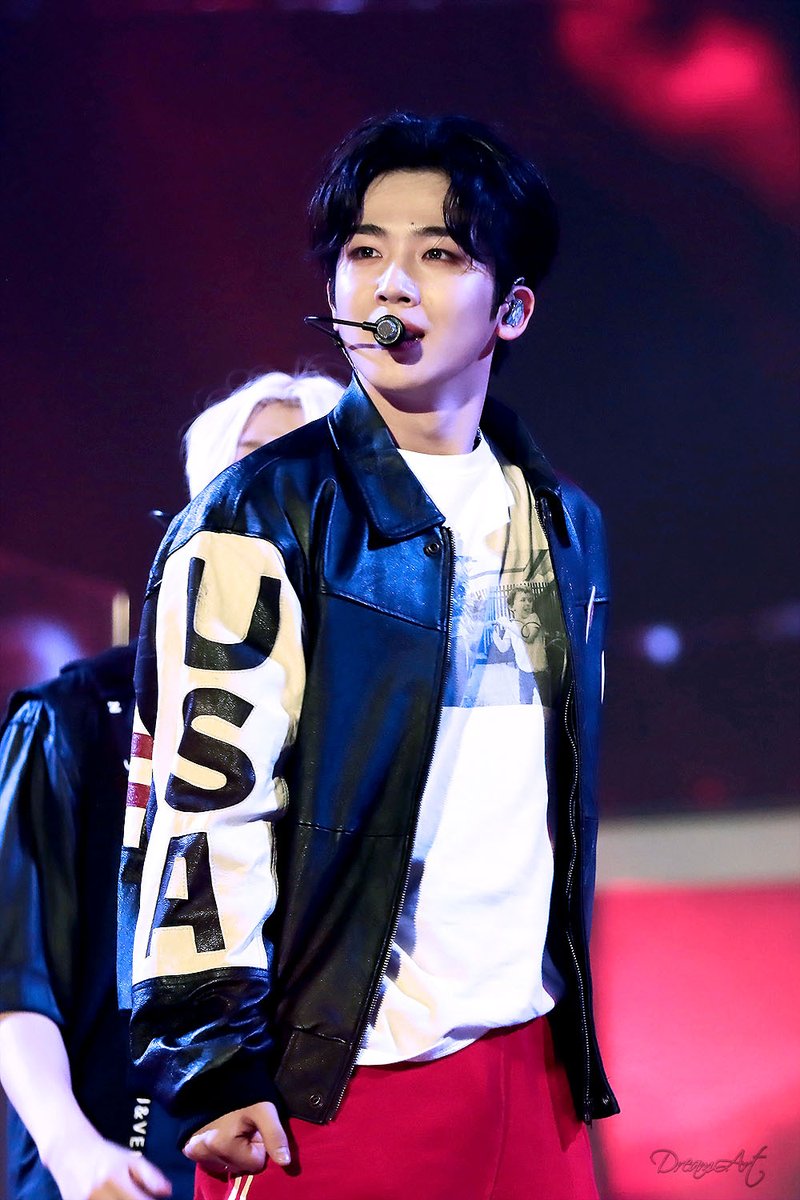 DreamArtBS's tweet photo. 20220619 영수증콘서트 in 강원

위아이 https://t.co/3rJGI9mysZ