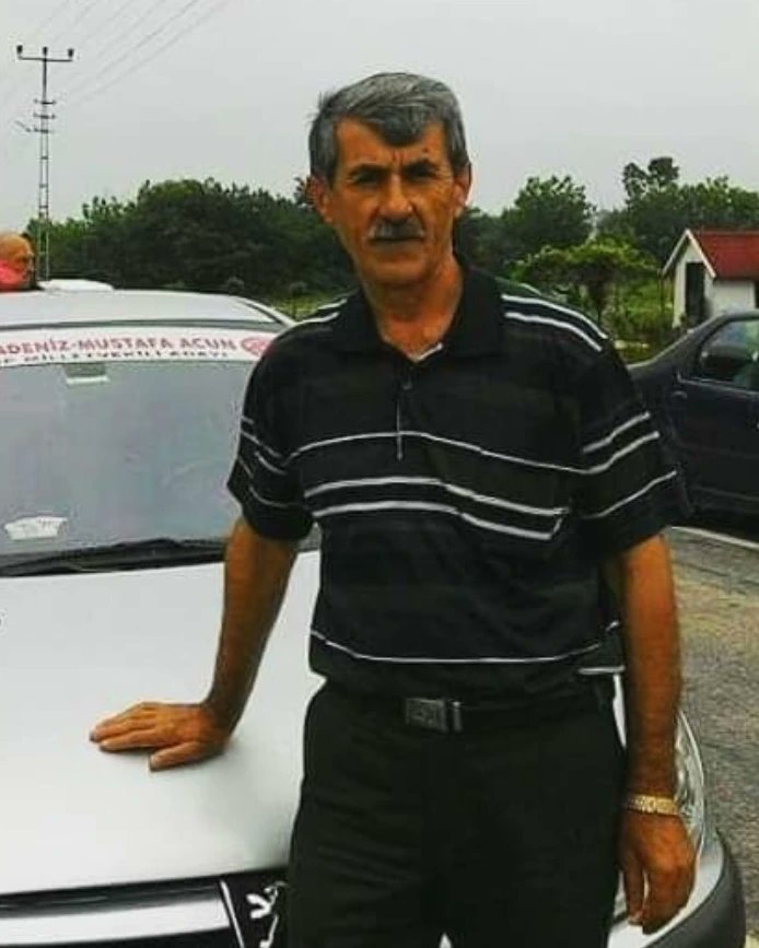 Başı dumanlı dağım, darda yetişen elim, aklım, canım, çocuk kalan yanım, atam, sırtım, menzile erişen yolum, bayramım, öpülecek elim. #babalargününkutluolsun #babam #gölgesiyeter