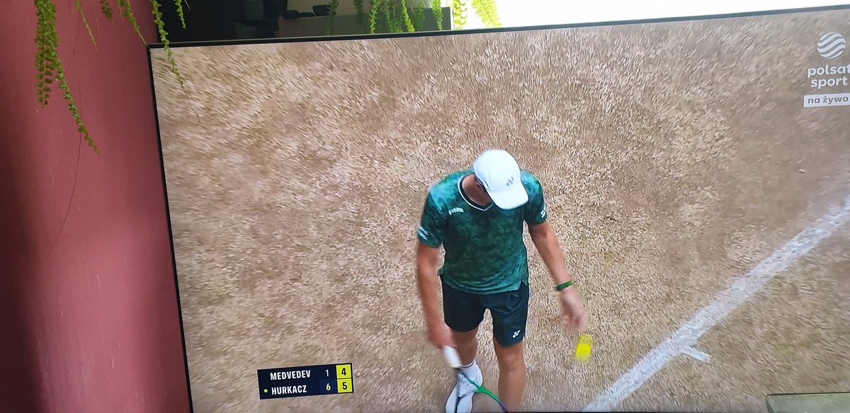 mlt_holding's tweet photo. @HubertHurkacz 

5 zwyciestwo w ATP   1 w Halle,
Hubi Wielki 👍🎾🎾🎾
Medvedev bez szans
HUBERT HURKACZ Z TYTUŁEM ATP 500 W HALLE! 😍
 Zaryzykujemy stwierdzenie, że to był najlepszy mecz Polaka w karierze! Niebywałe spotkanie.

Hubert lubi trawę👌
#atphalle
#huberthurkacz https://t.co/EbTlBpP6Yt
