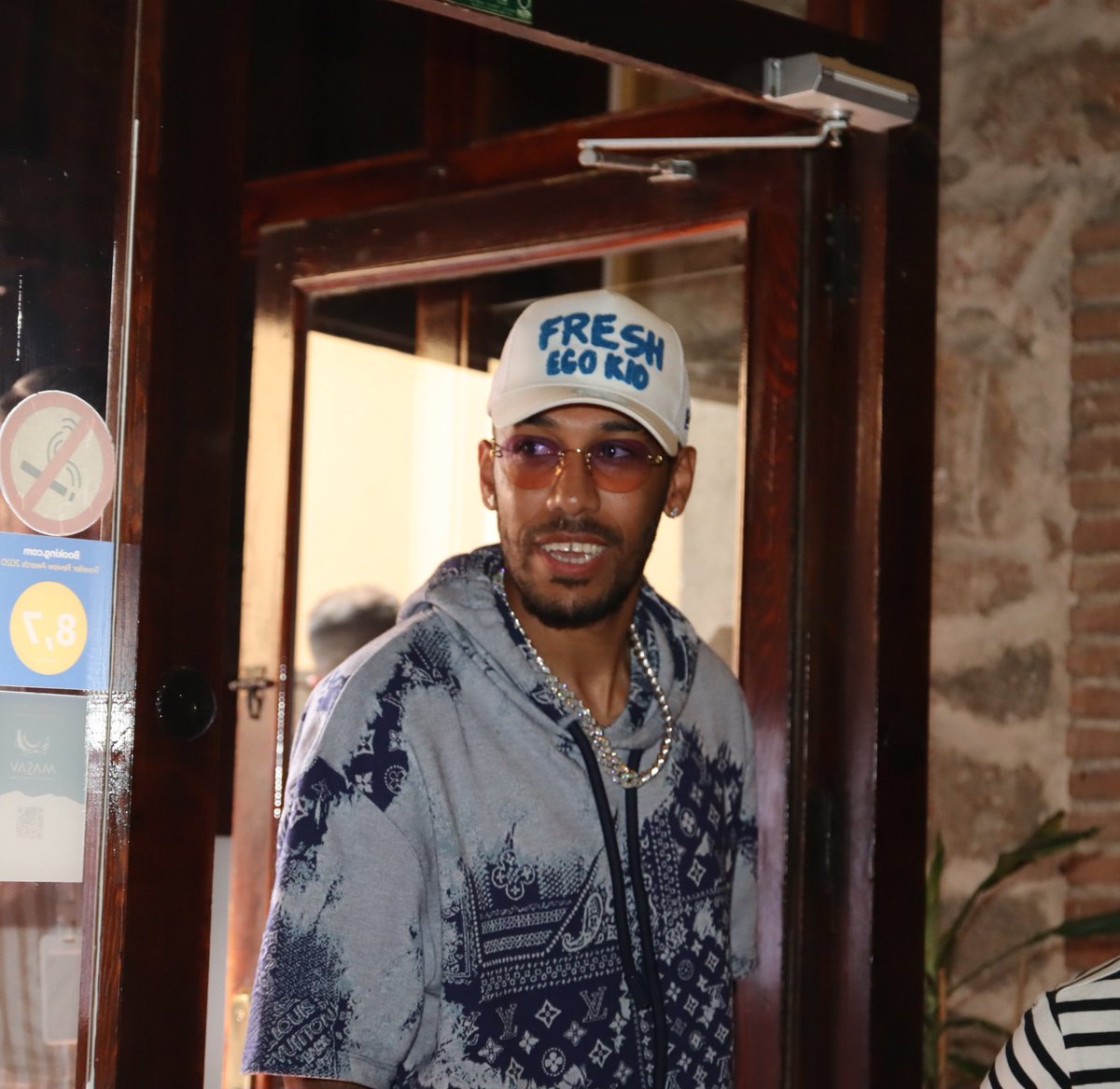 Auba tweet picture