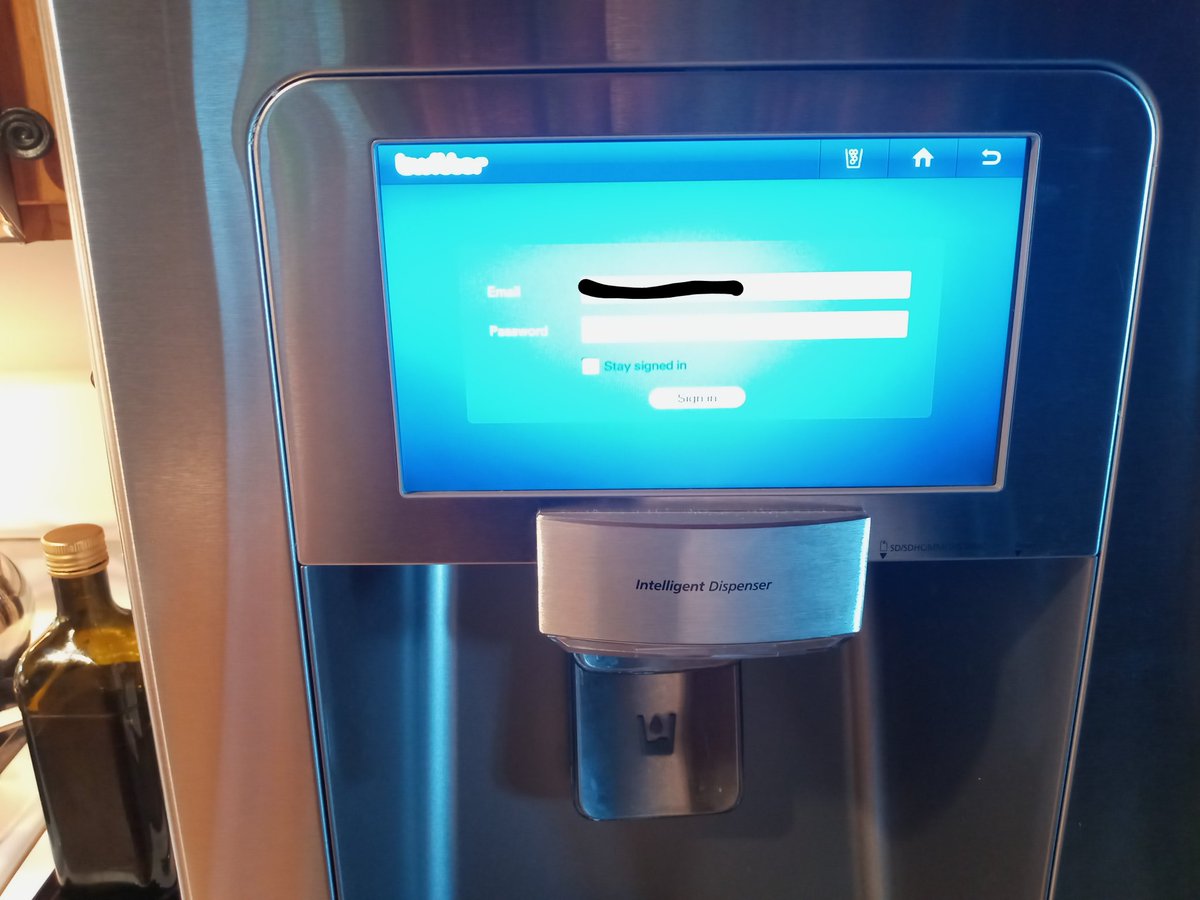 XmaxXmarX's tweet photo. Attempting to post from grandma's refrigerator https://t.co/DsWlO8N9Pr