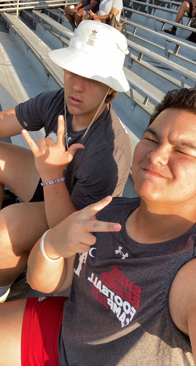 Joshuazarr's tweet photo. Blessed to get better with @ware_easton at @GamecockFB #4Him https://t.co/6QveWacURE