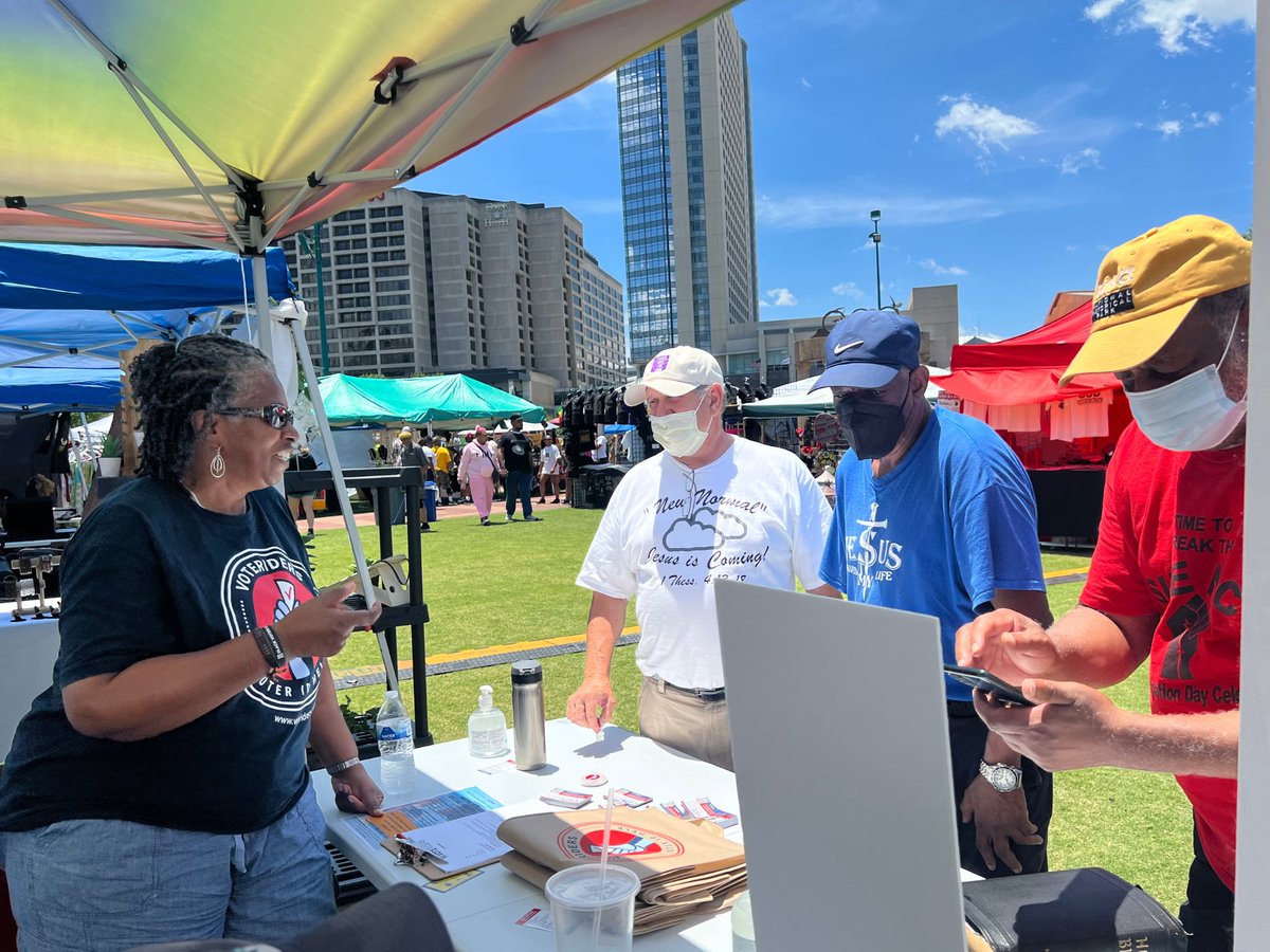 VoteRiders's tweet photo. VoteRiders is providing free voter ID information and assistance at the Juneteenth Atlanta Parade &amp; Music Festival in Centennial Park this weekend.

Special thanks to the awesome @Microsoft employees joining us as volunteers!

#JuneteenthATL https://t.co/QgkbN5zRq7