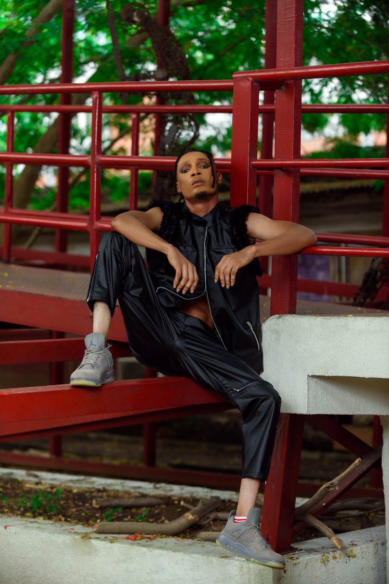 UrbanC3tre's tweet photo. Look 1 - “Get Up, Dress Up &amp; Show Up”
URBAN C3TRE X SAGE
#FW2022

With the combination of black luxe leather and angelic fur that is dark as night we give you UcSAGE (I)

Made In Nigeria.

#urbanc3tre #streetfashion #fashionblogger #fashionblogger #art #newcollection #Jacket #nft https://t.co/KVZIdj4TN9
