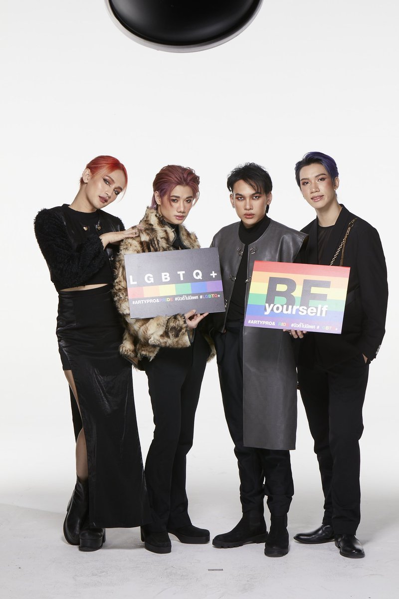 newsway_ent's tweet photo. ARTY สนับสนุนความเท่าเทียมทางเพศ
ชูศิลปิน 4MIX Boy Brand Unisex ย้ำจุดยืน LGBTQ+
อ่านต่อ https://t.co/6d4ORapQ3j
#บิวตี้ไม่มีเพศ #ArtyPro #จีนี่จ๋า2022 #4Mix #ข้าวสารเอ็นเตอร์เทนเม้นท์ #Khaosanentertainment #Ksgang https://t.co/piTuXtbtSv