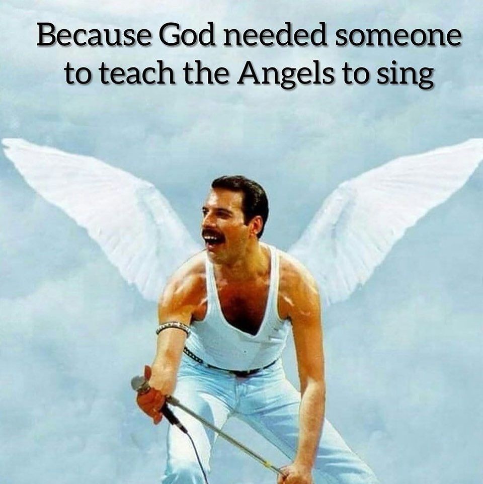 Dear Queenies, I am so happy that I found something again to share with you. Wish you a happy Sunday and a good start to the new week with lots of Queen 👑👑👑👑