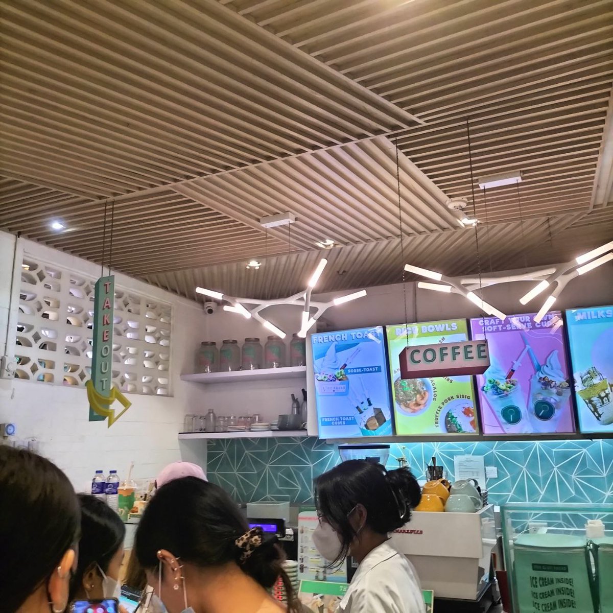 fru1tyferry's tweet photo. First time attending a cse 🥺  everyone was so nice, welcoming, and vv pretty 😭💗 love how colorful everything was, also ang kabogera ng mga outfits 😆  hi @sageluvvv, @keijiscart, @WON1EV3RSAL ilu 😘😘

@EN_chantedPH #MINTCLUBDAY_Sunoo https://t.co/L0g4JwKGmD